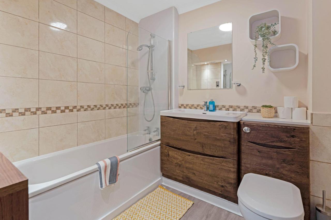 Elegant & Unique Getaway - Spacious 3 Bedroom, 2 Bathroom City Centre Apartment - Free Allocated Parking. Edimburgo Exterior foto