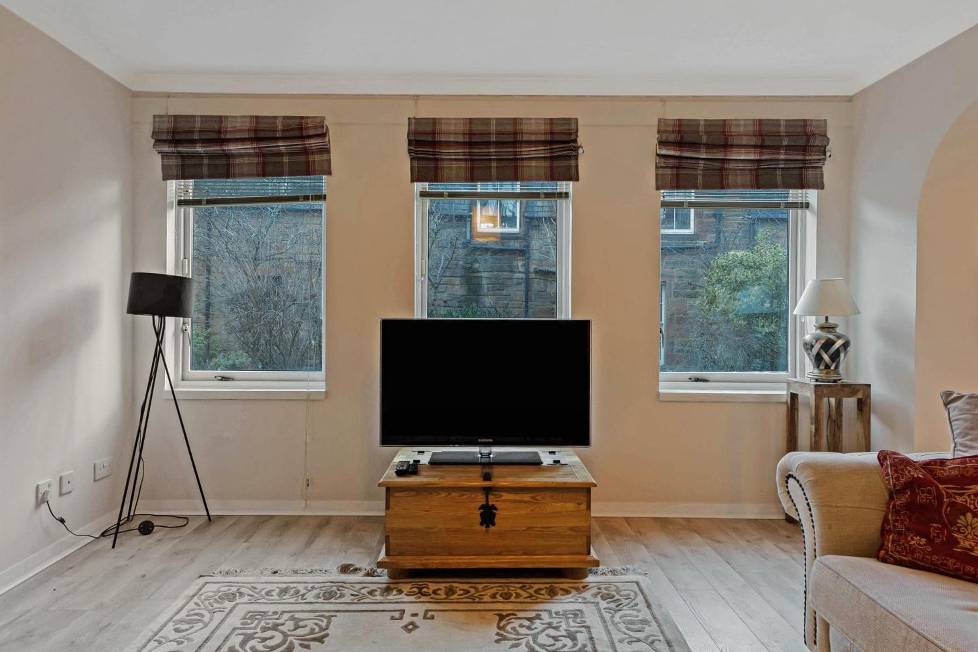 Elegant & Unique Getaway - Spacious 3 Bedroom, 2 Bathroom City Centre Apartment - Free Allocated Parking. Edimburgo Exterior foto