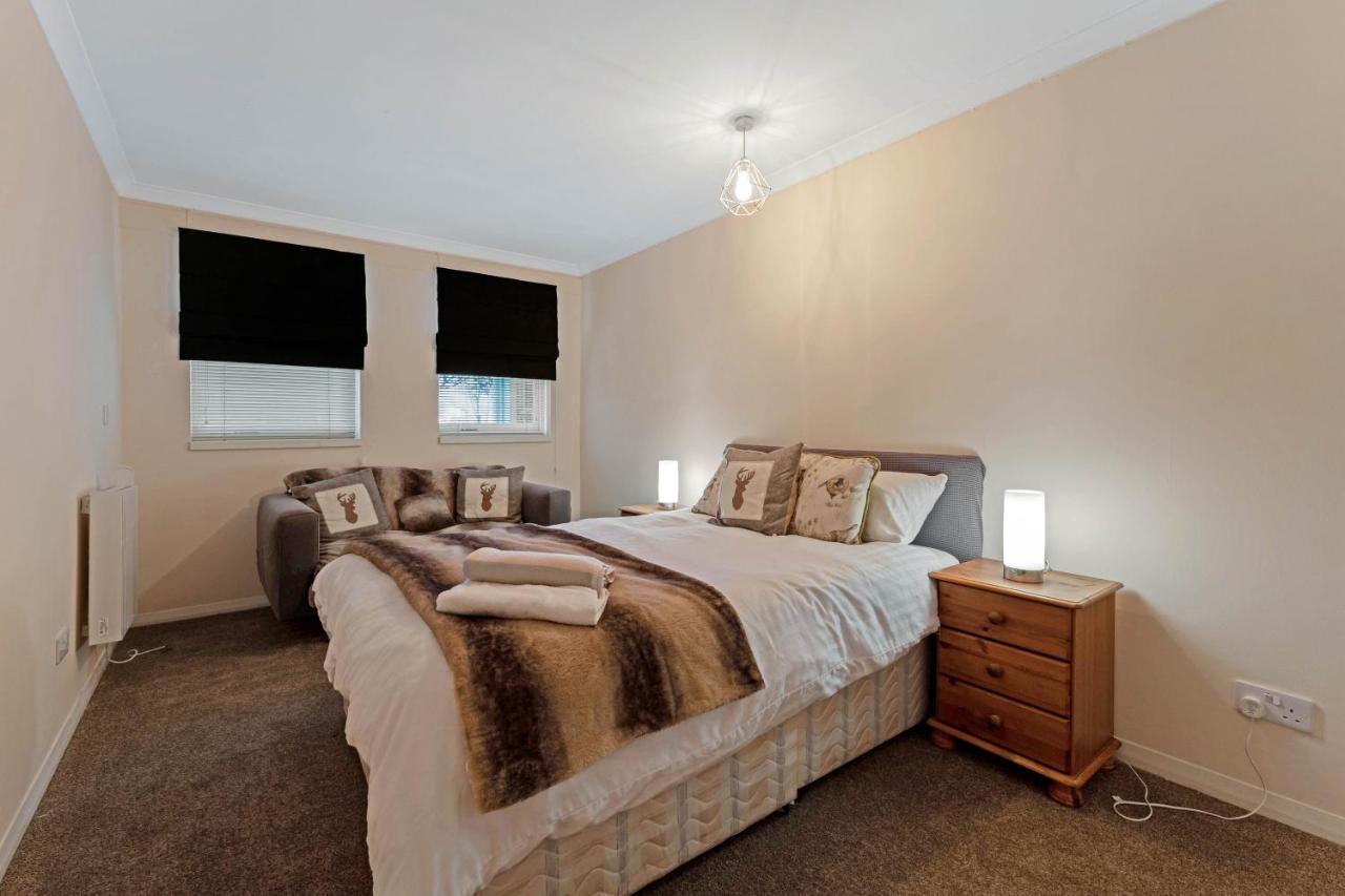 Elegant & Unique Getaway - Spacious 3 Bedroom, 2 Bathroom City Centre Apartment - Free Allocated Parking. Edimburgo Exterior foto