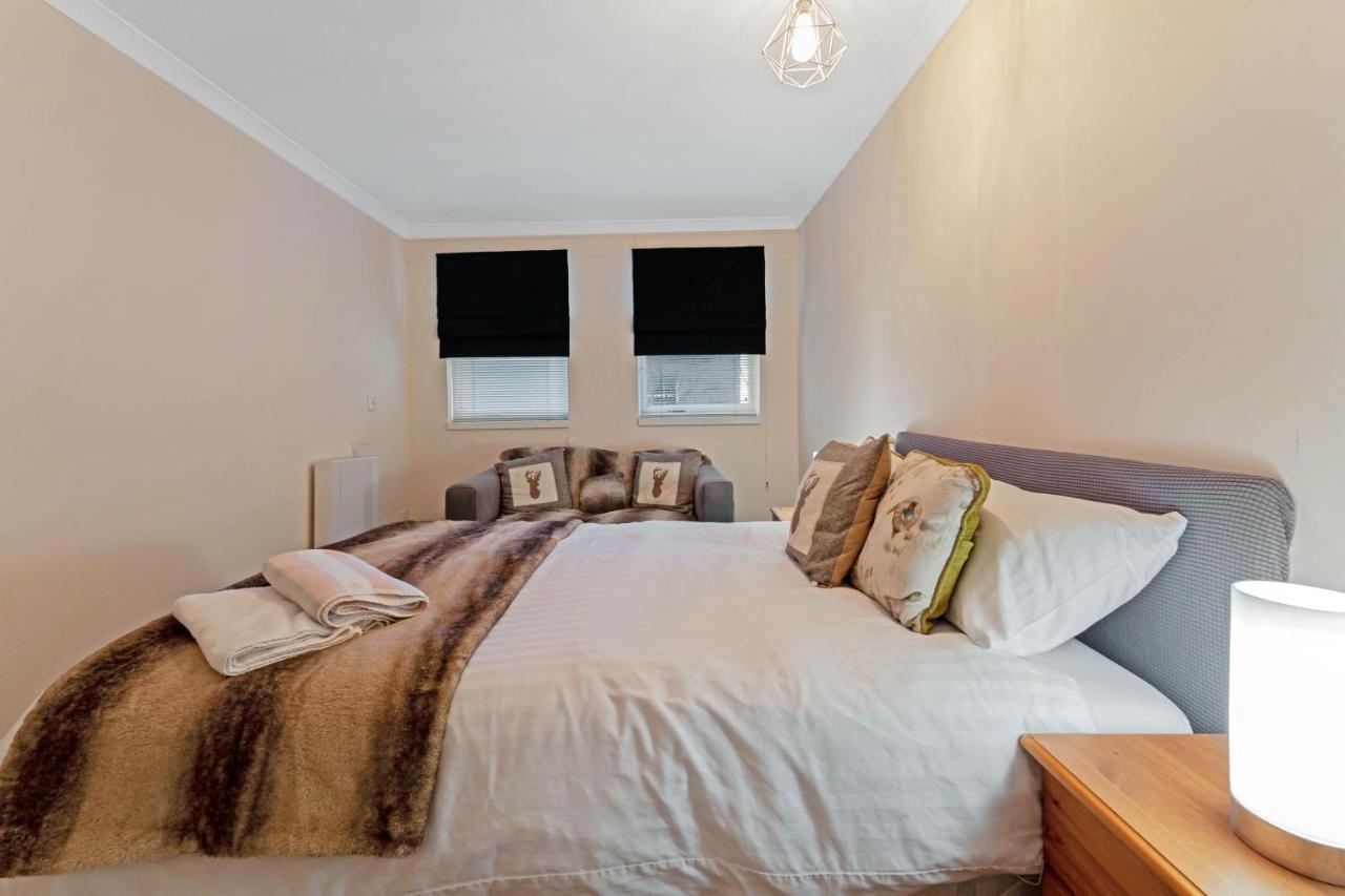Elegant & Unique Getaway - Spacious 3 Bedroom, 2 Bathroom City Centre Apartment - Free Allocated Parking. Edimburgo Exterior foto
