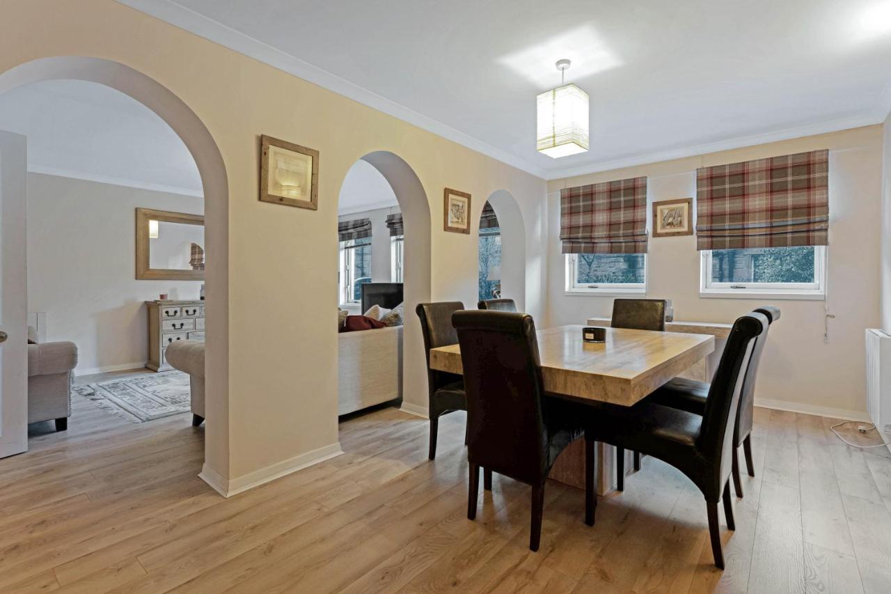 Elegant & Unique Getaway - Spacious 3 Bedroom, 2 Bathroom City Centre Apartment - Free Allocated Parking. Edimburgo Exterior foto